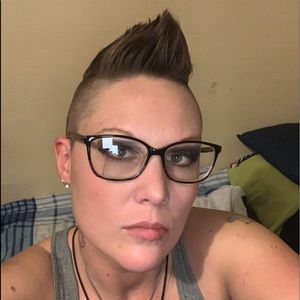 Meet your Posher, Alexandria